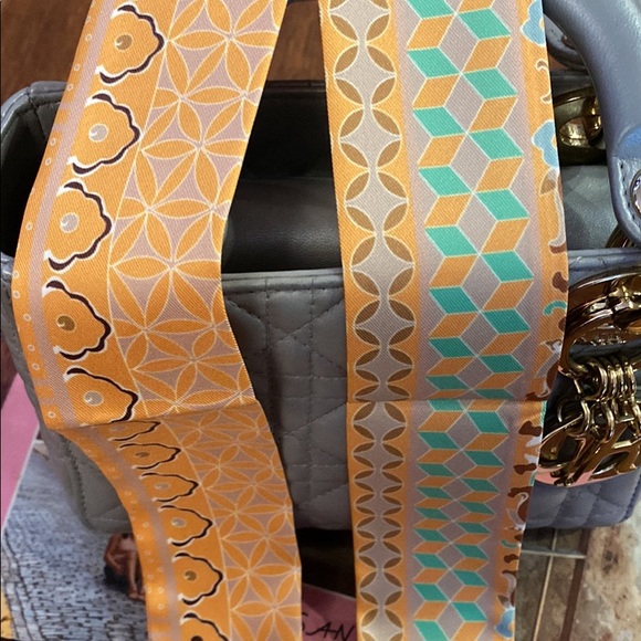 Twilly - Picture 2 of 3